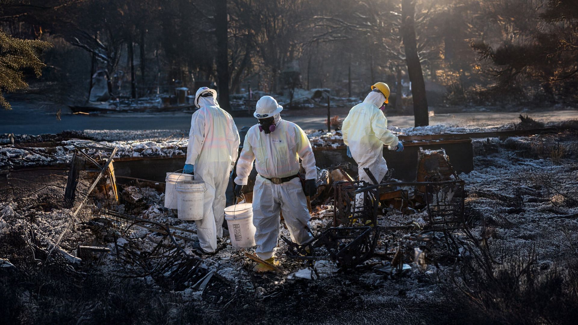 The fire ravaged the city (Image via Netflix)